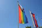 Die Regenbogenflagge auf dem GSI/FAIR-Campus