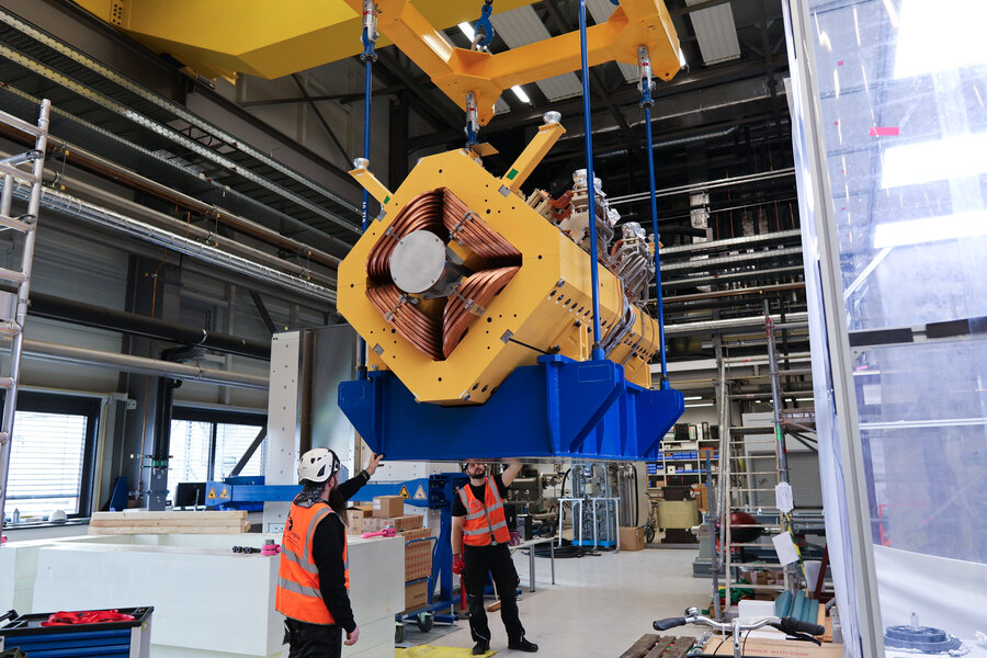 Super-FRS-Quadrupol während des Transports.