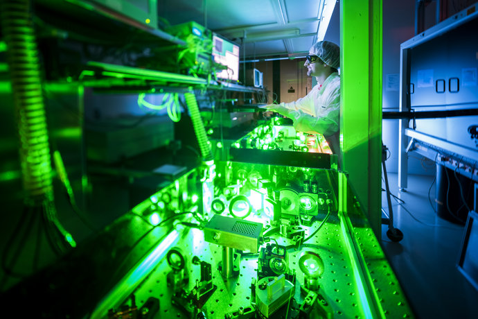 Am PHELIX-Laser bei GSI/FAIR finden grundlegende Experimente zur Fusion statt.