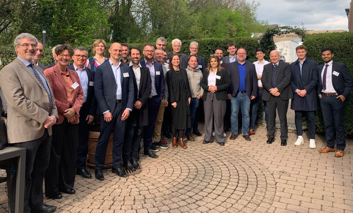 Group photo with all participants at the Satellite event in Egelsbach.