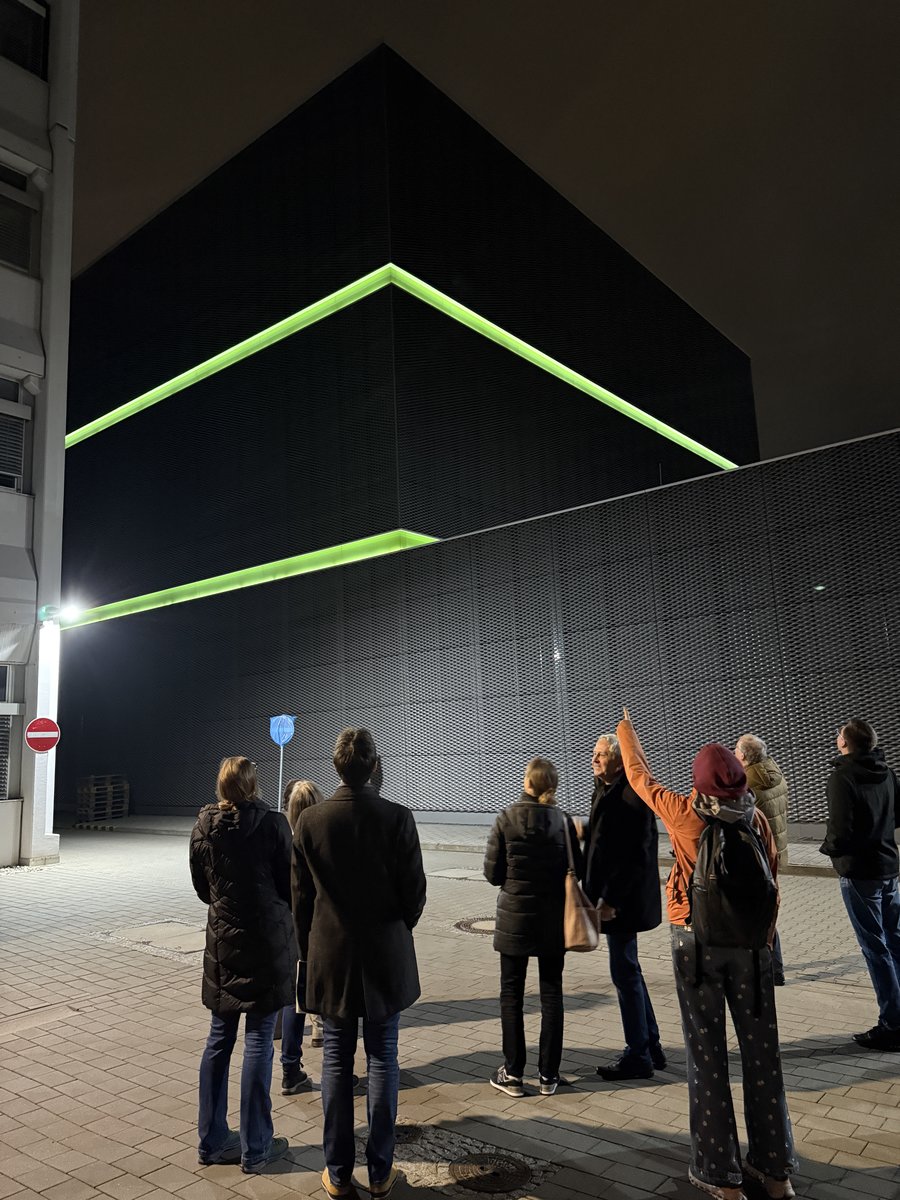 Green IT Cube bei Nacht Green IT Cube bei Nacht