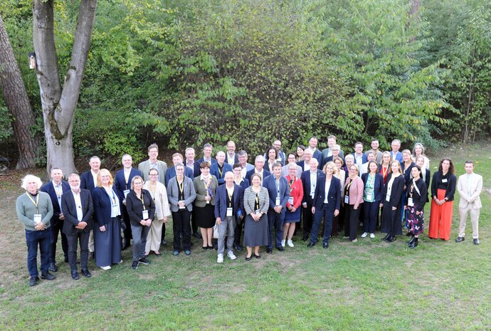 Group picture with the guests. Group picture with the guests.
