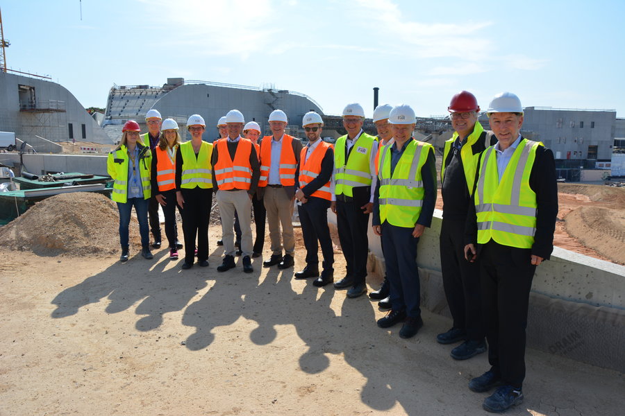 The guests were welcomed by the management and scientists from GSI/FAIR.