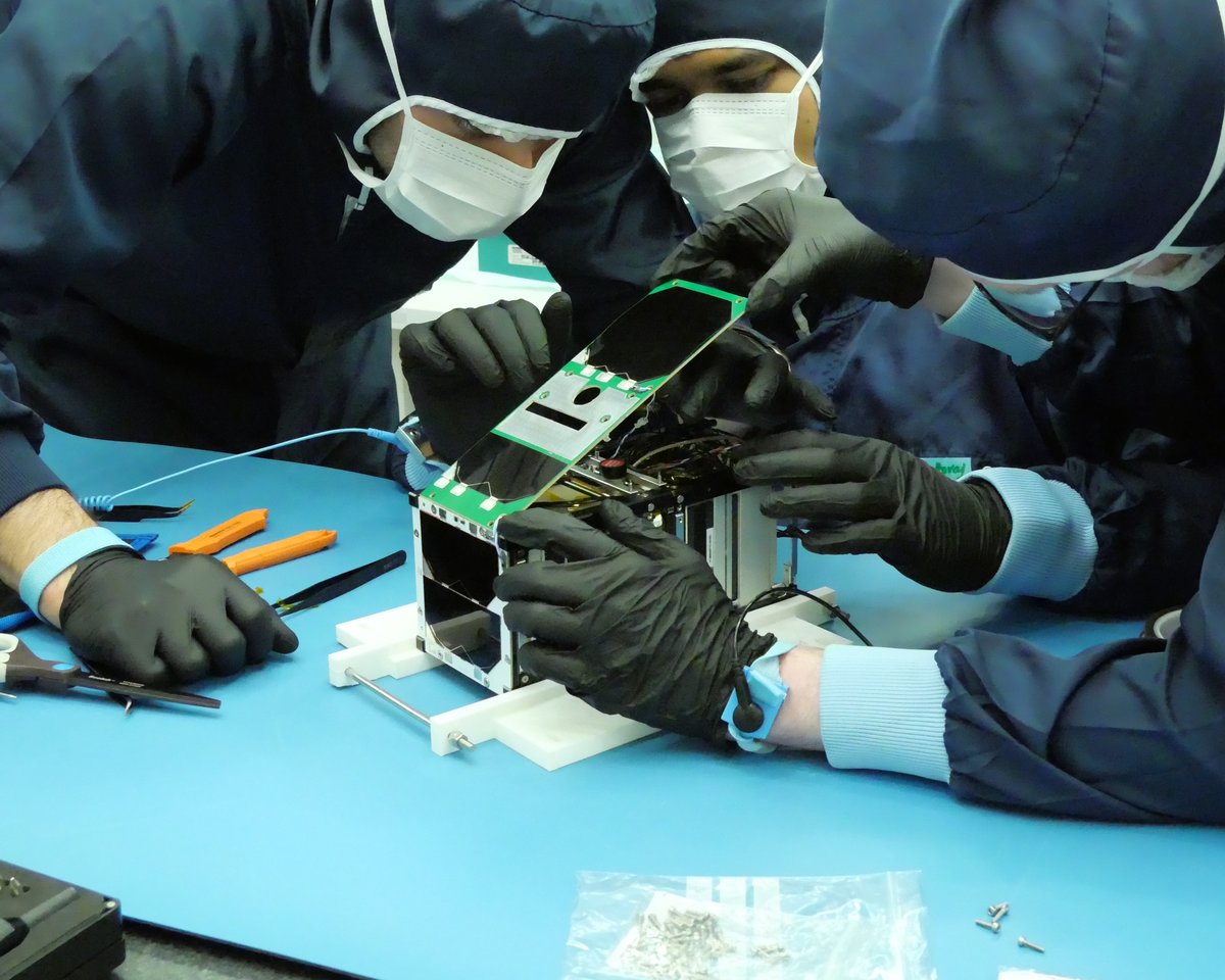Satellite assembly at GSI/FAIR – TRACE assembly completed in the Detector Laboratory