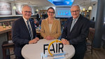 Staatsminister Dr. Michael Meister (r.), Schirmherr der Veranstaltung, Dr. Katharina Stummeyer (m.) und Jörg Blaurock (l.) aus der Geschäftsführung von FAIR und GSI.